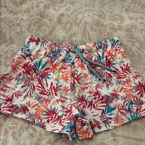 Vibrant Red and Orange Athletic Shorts for Active Performance